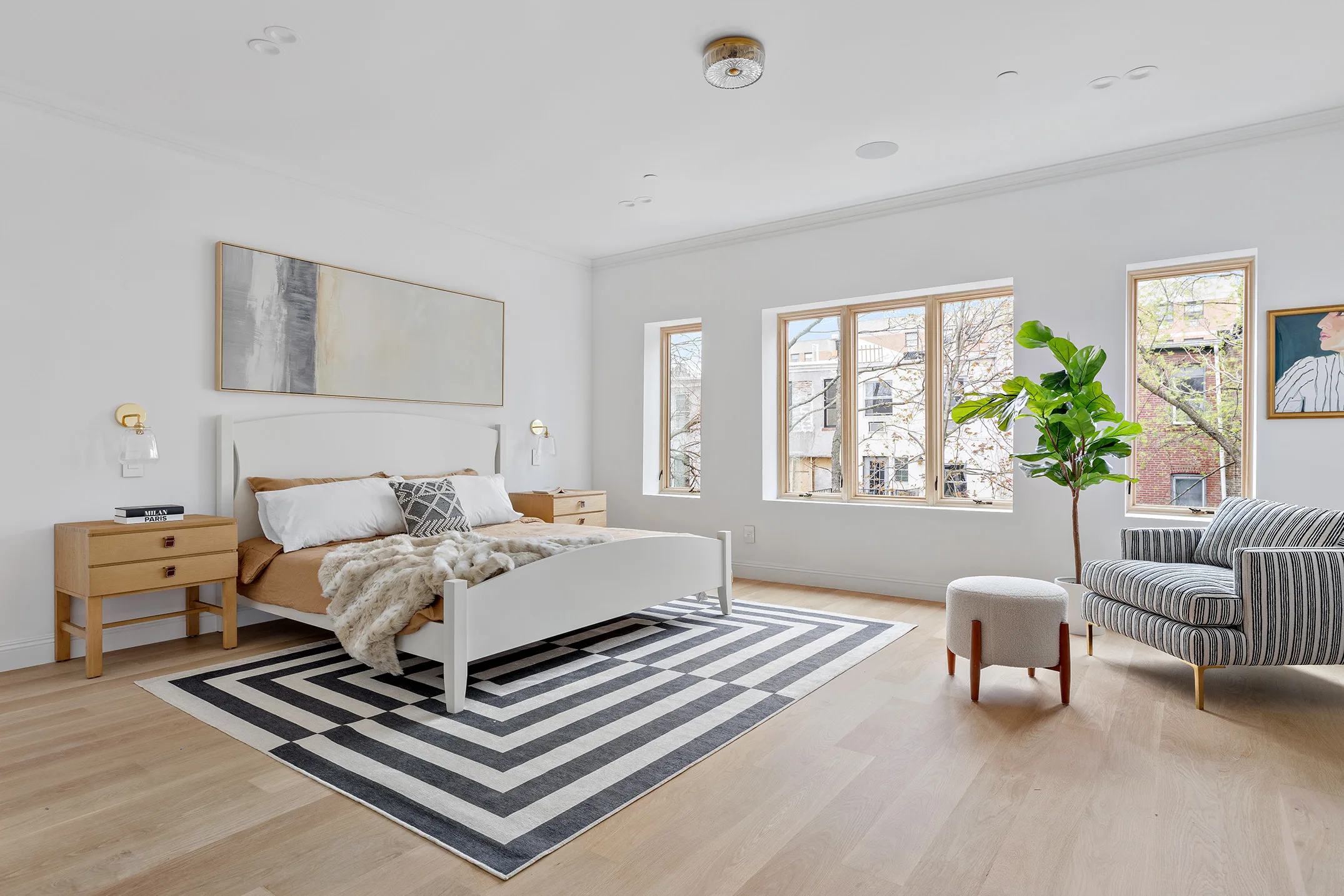 516 LEXINGTON AVE